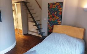 Self-Contained Studio In Central London Property Unit 4